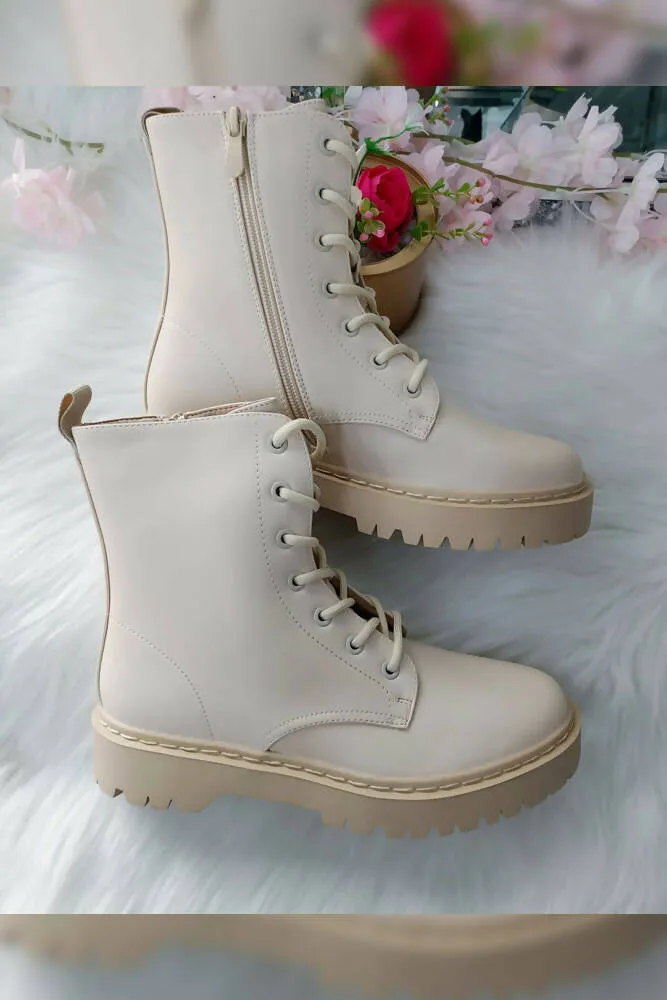 Plain Laces Detailed Side Zip Boot