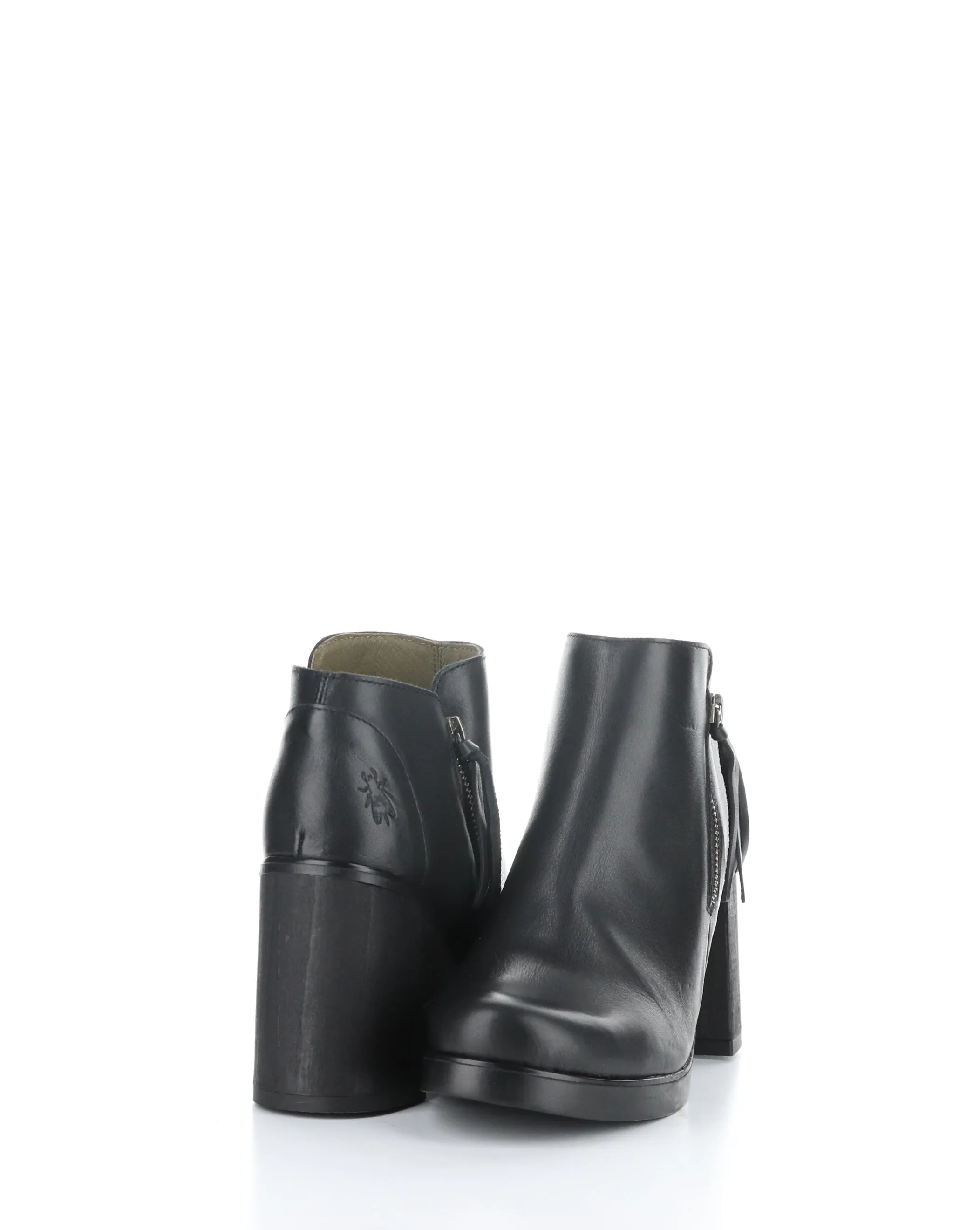 SHAR986FLY 000 BLACK Round Toe Boots